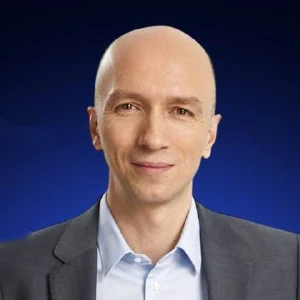 Владимир Салахутдинов